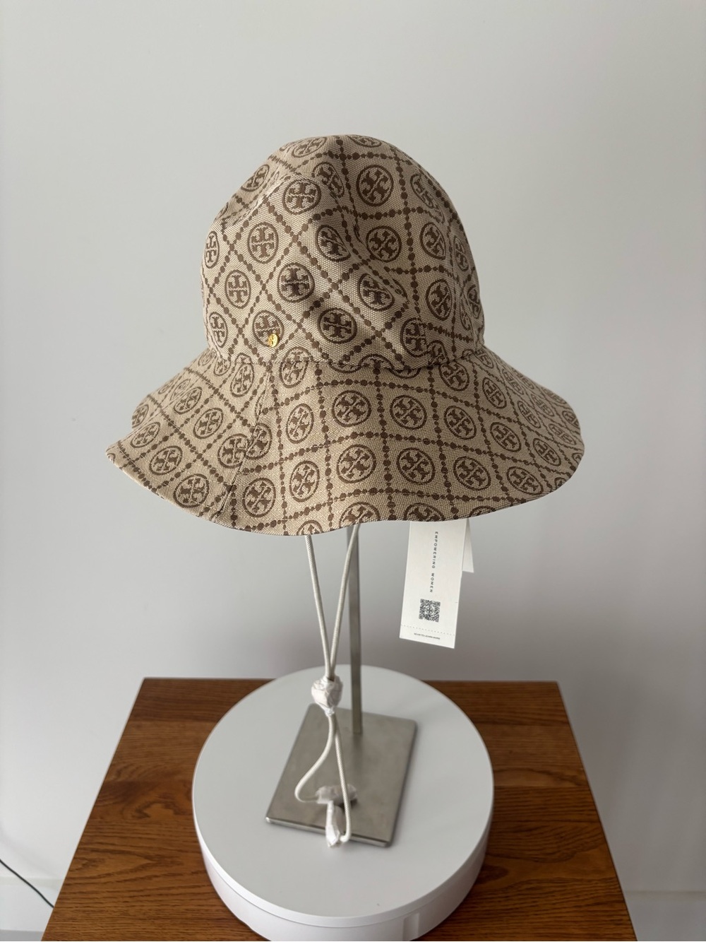 TORY BURCH NWT, T MONOGRAM JACQUARD REVERSIBLE BUCKET HAT